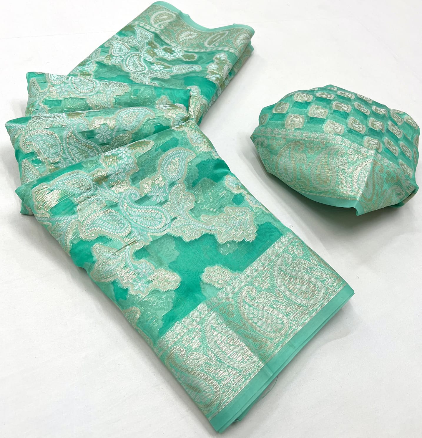 ORGANZA CHIKANKARI ZARI LUCKNOWI SAREE