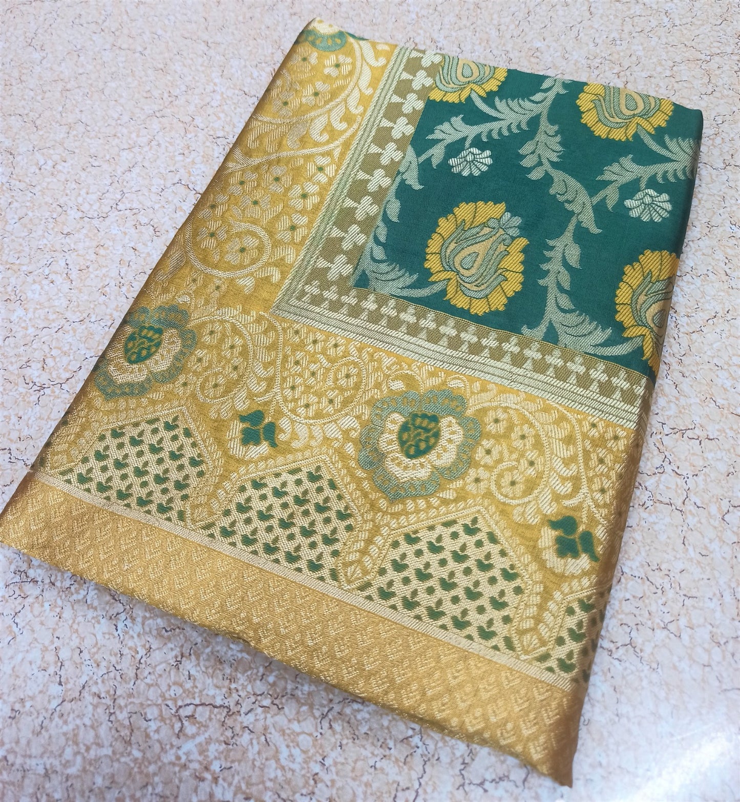 Elegant Soft Lichi Silk Saree with Rich Pallu and Jacquard Work