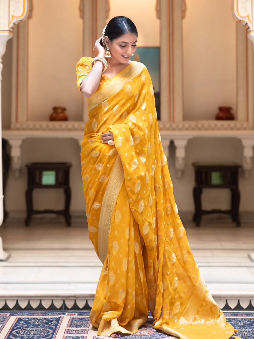 Exquisite Banarasi Khadi Dola Saree with Jacquard Weaving and Rich Pallu