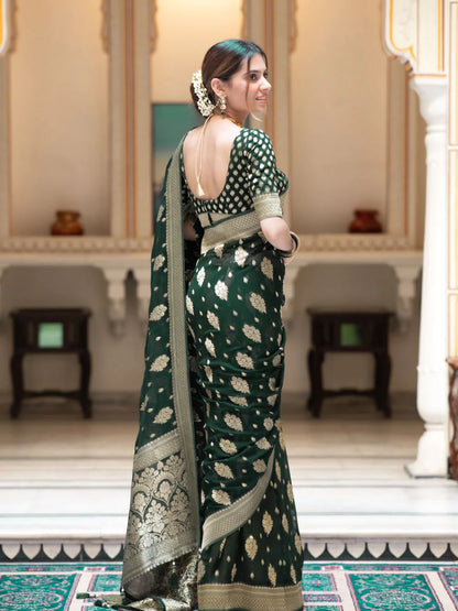 Exquisite Banarasi Khadi Dola Saree with Jacquard Weaving and Rich Pallu