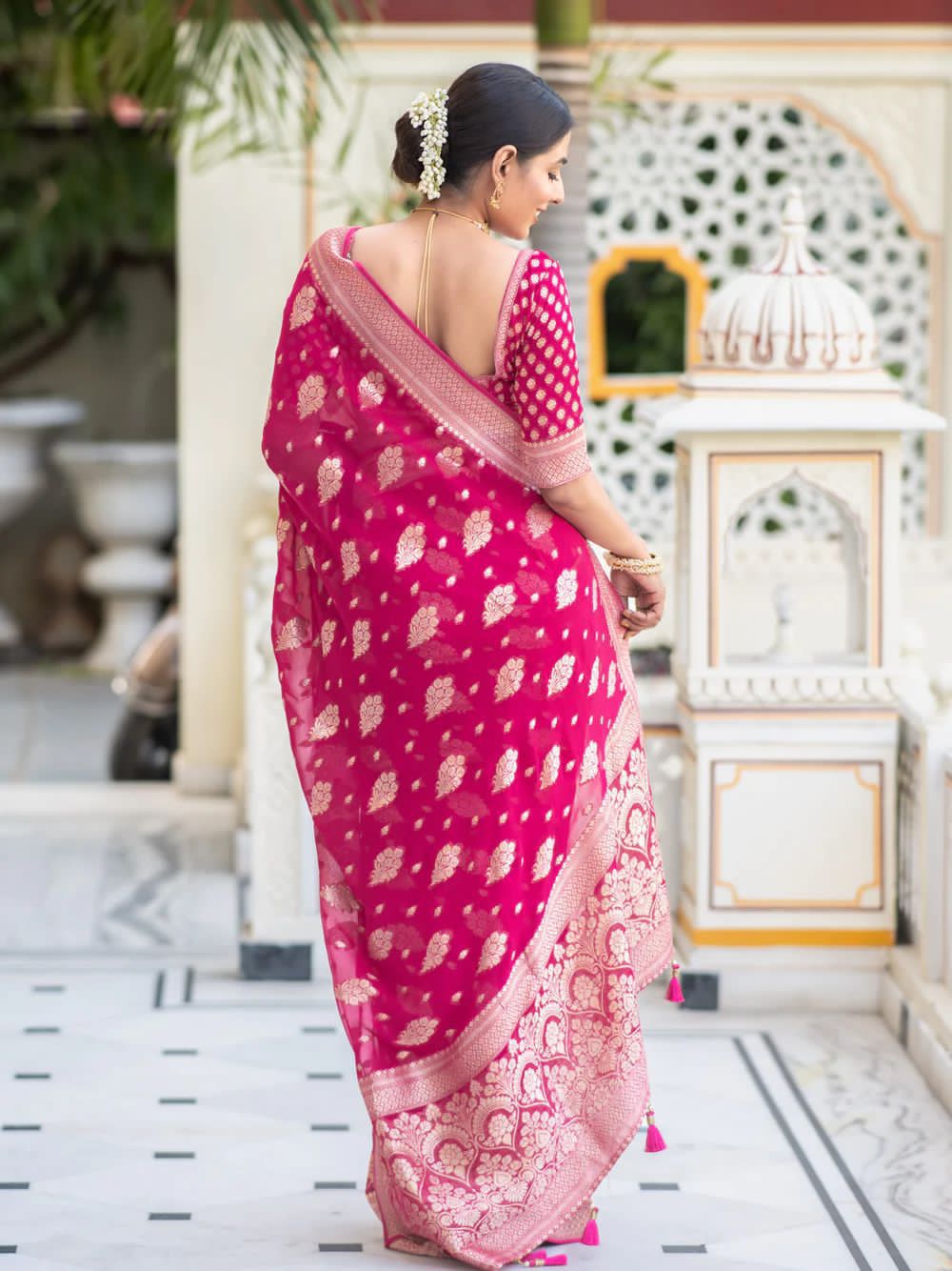 Exquisite Banarasi Khadi Dola Saree with Jacquard Weaving and Rich Pallu